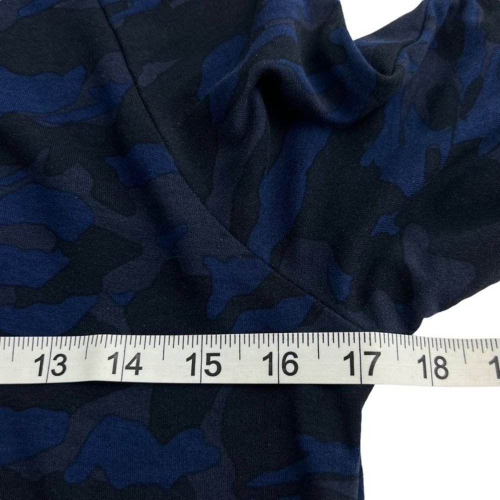 Serena Williams Signature Statement Womens Knit Top Size XS Rayon Camo - Picture 7 of 11